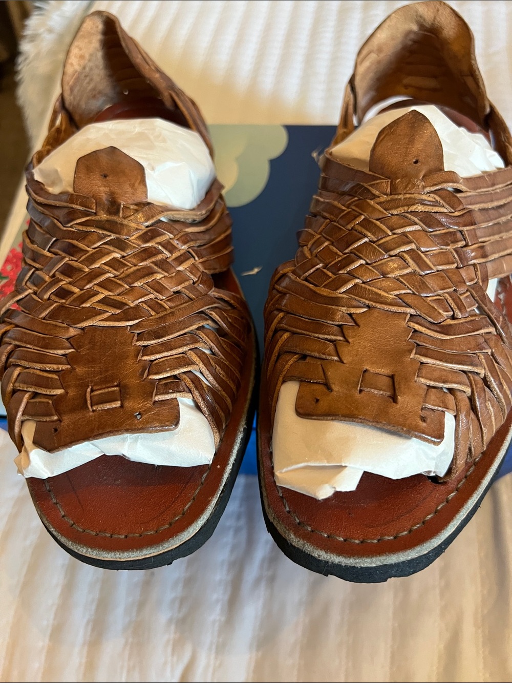 NWOT Huarache’s (sandles)